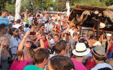 After beach party on Hula Hula beach.