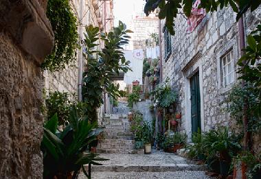 Bed and Breakfast in Dubrovnik (Dubrovacko-Neretvanska) or holiday homes and vacation rentals