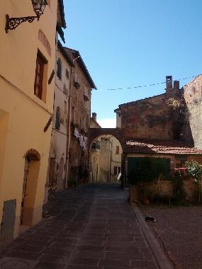 Holiday Apartment in Legoli (Pisa) or holiday homes and vacation rentals