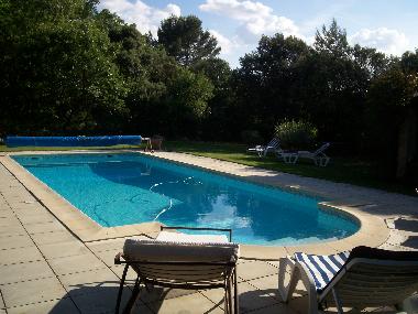 Holiday House in ROGNES (Bouches-du-Rh�ne) or holiday homes and vacation rentals