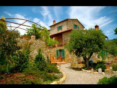 Holiday House in Castelnuovo Berardenga (Siena) or holiday homes and vacation rentals