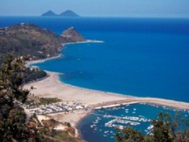 Holiday Apartment in capo d'orlando (Messina) or holiday homes and vacation rentals