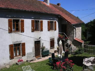 Holiday House in Saint Priest des Champs (Puy-de-D�me) or holiday homes and vacation rentals
