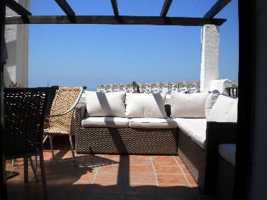 Mainpatio with launger