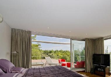 Bed and Breakfast in Saint-Marc-Jaumegarde (Bouches-du-Rhne) or holiday homes and vacation rentals