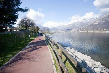 Holiday Apartment in Pescate (Lecco) or holiday homes and vacation rentals