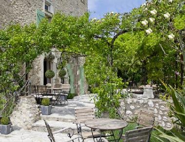 Villa in Saint Paul de Vence (Alpes-Maritimes) or holiday homes and vacation rentals