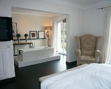 Villa in Grasse (Alpes-Maritimes) or holiday homes and vacation rentals