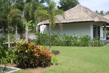 Villa in Batu Layar (Nusa Tenggara Barat) or holiday homes and vacation rentals