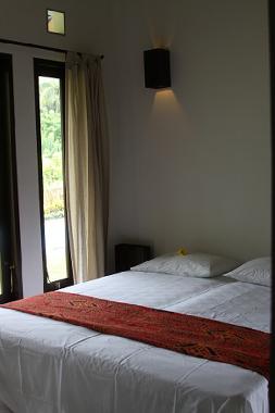 Villa in Batu Layar (Nusa Tenggara Barat) or holiday homes and vacation rentals