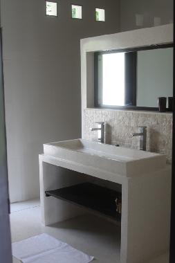 Villa in Batu Layar (Nusa Tenggara Barat) or holiday homes and vacation rentals