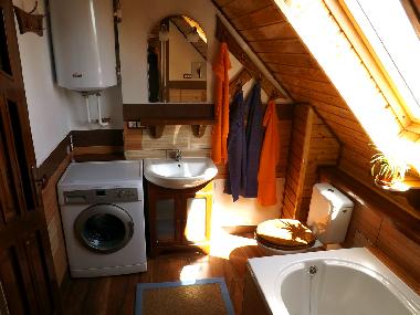 Casa Zollo - bathroom (Casa Vale, Sibiu, Transylvania, Romania)