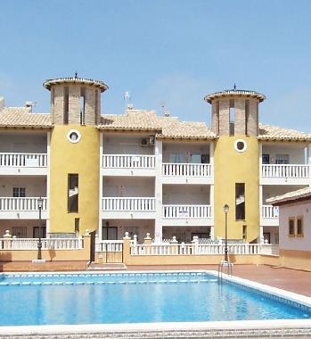 The apartments overlooking the pool