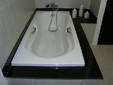 Modern bedroom bathroom