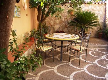 Bed and Breakfast in Meta (Napoli) or holiday homes and vacation rentals