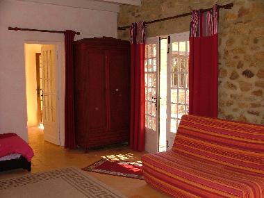 Villa in Saint Julien de Peyrolas (Gard) or holiday homes and vacation rentals