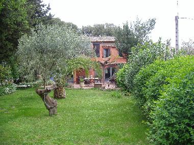 Villa in LES ARCS SUR ARGENS (Var) or holiday homes and vacation rentals