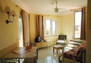 Living / Dining Area