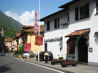 At the entrance to Sala find La Comacina Restaurant, bank with Bancomat (ATM) and Cimino`s Cafe Bar 