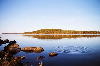 Lake P�ij�nne in May