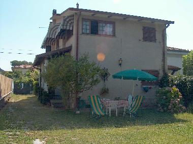 Holiday House in marina di massa (Massa-Carrara) or holiday homes and vacation rentals