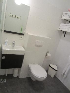 Studio 1. Bathroom
