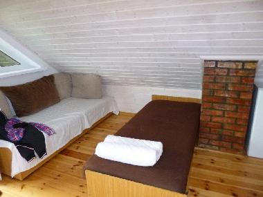 2 addtional single beds