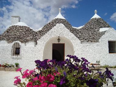 Holiday House in Castellana Grotte (Bari) or holiday homes and vacation rentals