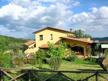 Holiday Apartment in Passignano sul Trasimeno (Perugia) or holiday homes and vacation rentals
