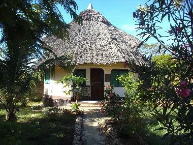 Holiday House in Galu Beach (Coast) or holiday homes and vacation rentals