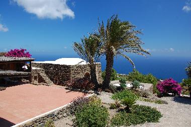 Holiday House in pantelleria (Trapani) or holiday homes and vacation rentals