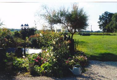 Holiday House in Nazelles-N�gron (Centre) or holiday homes and vacation rentals