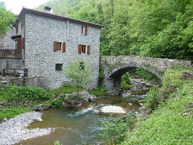 Holiday House in Cantagallo (Prato) or holiday homes and vacation rentals