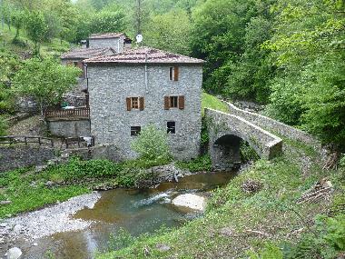 Holiday House in Cantagallo (Prato) or holiday homes and vacation rentals