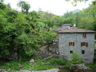 Holiday House in Cantagallo (Prato) or holiday homes and vacation rentals
