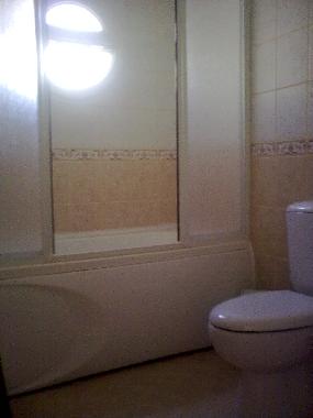 14 Lantana - Main Bathroom