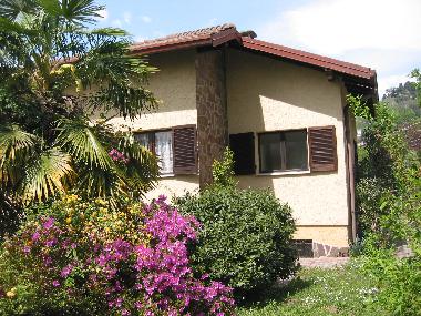 Holiday House in Brezzo di Bedero (Varese) or holiday homes and vacation rentals