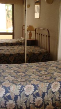Bedroom 2 beds