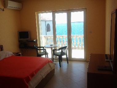 Holiday Apartment in Brodarica (Sibensko-Kninska) or holiday homes and vacation rentals