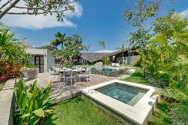 Villa in Semiknyak (Bali) or holiday homes and vacation rentals