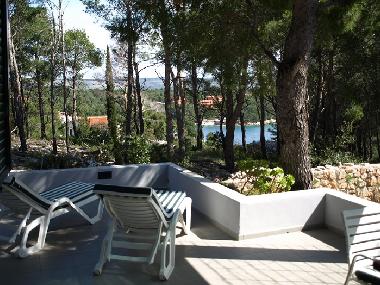 Holiday House in Milna (Splitsko-Dalmatinska) or holiday homes and vacation rentals