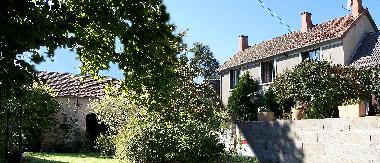 Holiday House in Vesdun (Centre) or holiday homes and vacation rentals