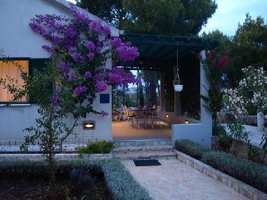 Holiday House in Milna (Splitsko-Dalmatinska) or holiday homes and vacation rentals