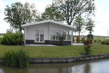 Chalet in Berkhout (Noord-Holland) or holiday homes and vacation rentals