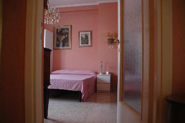 Room with double bed