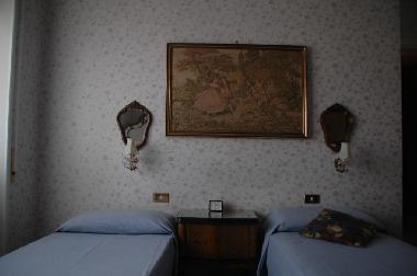 Room with twin beds