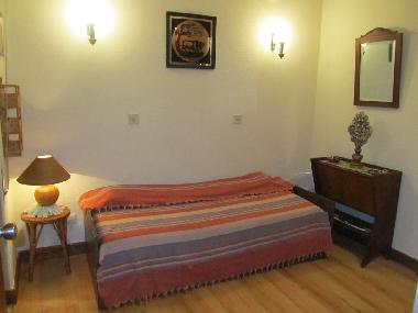 Single bed (x2) room