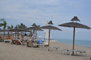 Pisticci beach-only 1,15 hour away