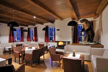 our cafe with fire palce