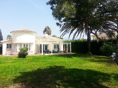 Chalet in Estepona (Spain) or holiday homes and vacation rentals